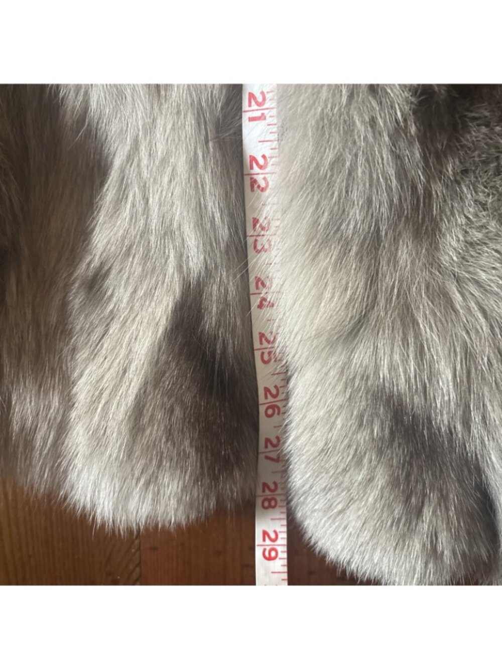 Barneys New York Gray Fox Fur Vest Size Medium Fur Origin Is Finland - Picture 10 of 10